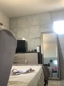 Gabrielleof online show from November 24, 5:45 pm