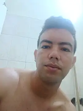Snapshot of jose02517 chatting on July 6, 5:04 am jose02517 online show from July 6, 5:04 am