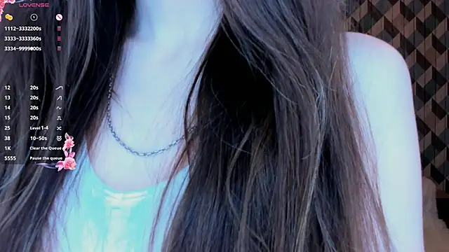 EvaBradley online show from December 20, 4:04 pm