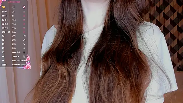 EvaBradley online show from February 2, 4:00 pm