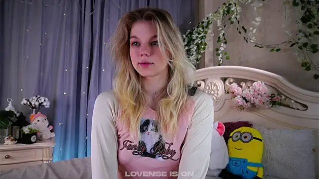 EdlinAlliston online show from February 17, 3:51 pm