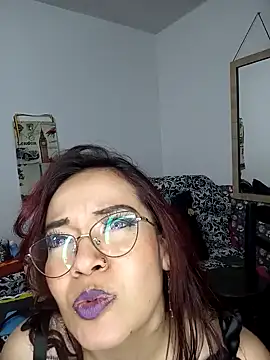 keila j online show from December 29, 2:10 pm