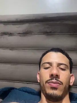 Snapshot of pteno1 chatting on December 20, 3:03 am pteno1 online show from December 20, 3:03 am