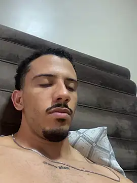 Snapshot of pteno1 chatting on January 2, 7:18 pm pteno1 online show from January 2, 7:18 pm