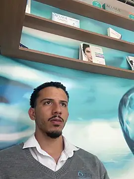 Snapshot of pteno1 chatting on January 8, 7:34 pm pteno1 online show from January 8, 7:34 pm