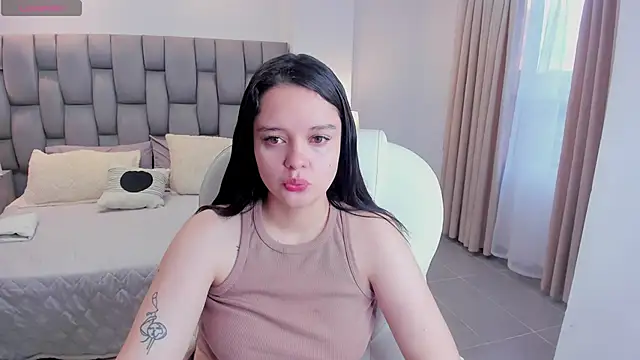 Bella-hadiid online show from January 31, 11:56 am