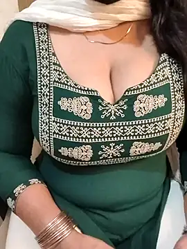 Anamika Kapoor online show from September 20, 1:39 am