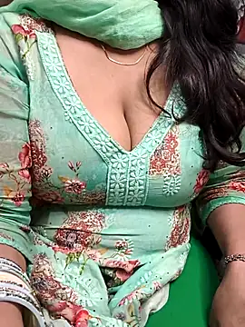 Anamika Kapoor online show from September 29, 1:22 am