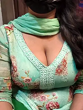 Anamika Kapoor online show from October 3, 9:34 pm