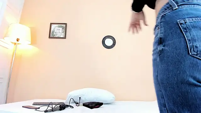 Snapshot of andyylove_jk chatting on September 23, 12:30 pm andyylove jk online show from September 23, 12:30 pm