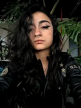 Snapshot of Lila_Desiree chatting on September 30, 4:34 pm Lila Desiree online show from September 30, 4:34 pm