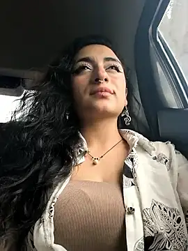 Snapshot of Lila_Desiree chatting on October 1, 6:36 pm Lila Desiree online show from October 1, 6:36 pm