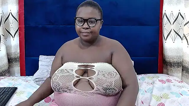 Snapshot of Sexybubbles14xxx chatting on February 5, 7:50 am Sexybubbles14xxx online show from February 5, 7:50 am