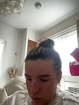 maisiesmithx online show from October 9, 11:08 am