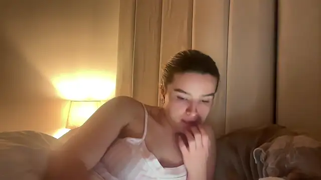 maisiesmithx online show from March 27, 12:05 am