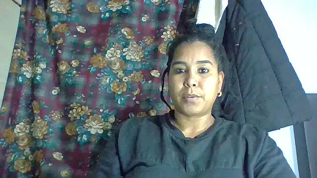 Snapshot of sensual-laura chatting on February 26, 2:15 am sensual-laura online show from February 26, 2:15 am