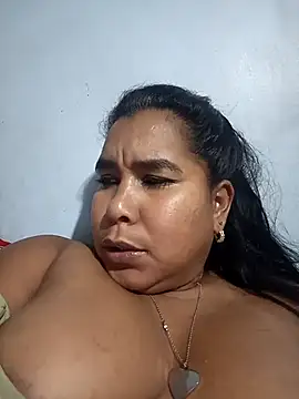 Snapshot of sensual-laura chatting on March 1, 4:58 am sensual-laura online show from March 1, 4:58 am