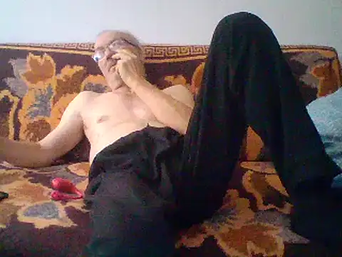 Snapshot of loverboyxxx69 chatting on January 4, 12:38 pm loverboyxxx69 online show from January 4, 12:38 pm