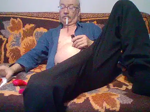 Snapshot of loverboyxxx69 chatting on February 12, 2:35 am loverboyxxx69 online show from February 12, 2:35 am