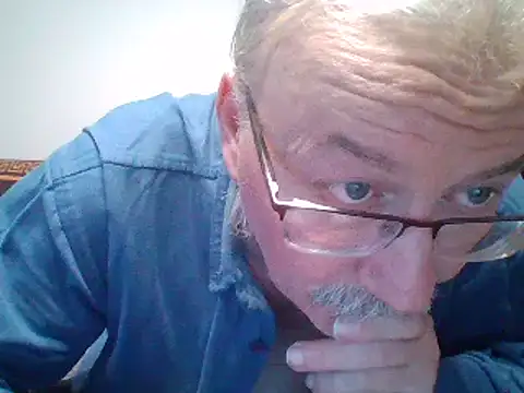 Snapshot of loverboyxxx69 chatting on February 13, 4:17 pm loverboyxxx69 online show from February 13, 4:17 pm