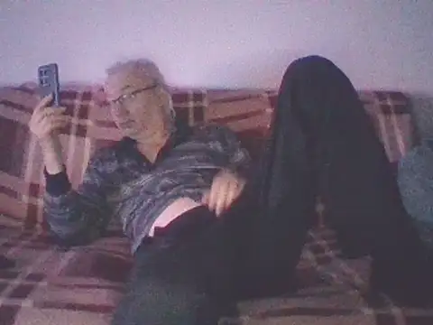 Snapshot of loverboyxxx69 chatting on March 16, 2:10 am loverboyxxx69 online show from March 16, 2:10 am