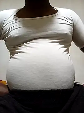 Snapshot of Nogeris20 chatting on February 4, 1:56 am Nogeris20 online show from February 4, 1:56 am