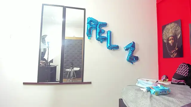 YayaHilton online show from January 3, 4:44 am