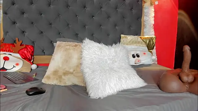 YayaHilton online show from November 29, 5:10 am