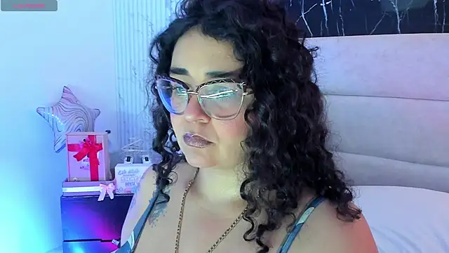 Reginavegaa online show from May 18, 11:49 am