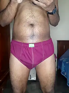 Snapshot of SuranSexy33 chatting on October 18, 5:43 am SuranSexy33 online show from October 18, 5:43 am