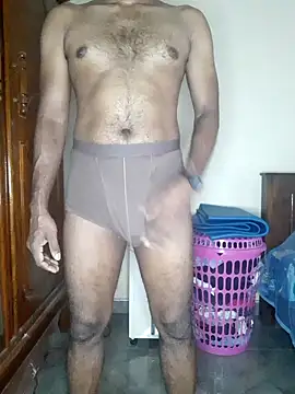 Snapshot of SuranSexy33 chatting on November 2, 9:22 am SuranSexy33 online show from November 2, 9:22 am