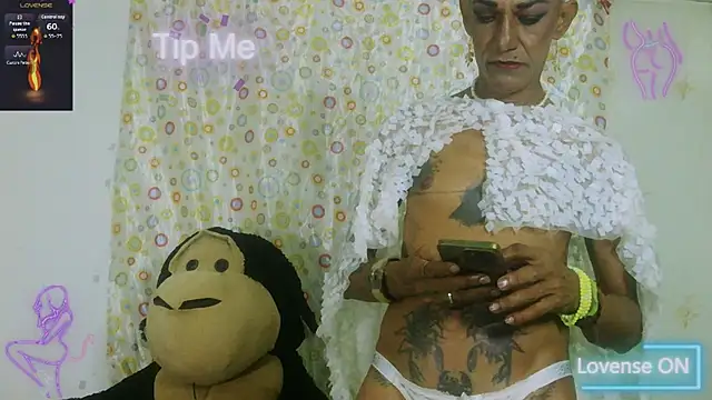 Snapshot of Lobaveterana_sex chatting on March 3, 1:56 am Lobaveterana sex online show from March 3, 1:56 am