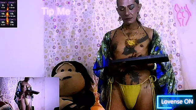 Snapshot of Lobaveterana_sex chatting on April 11, 2:49 am Lobaveterana sex online show from April 11, 2:49 am