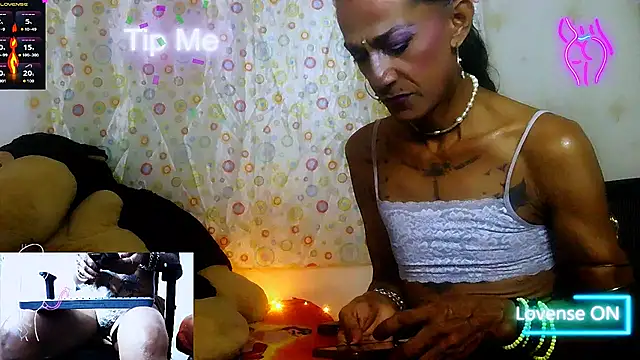 Snapshot of Lobaveterana_sex chatting on April 19, 5:29 am Lobaveterana sex online show from April 19, 5:29 am