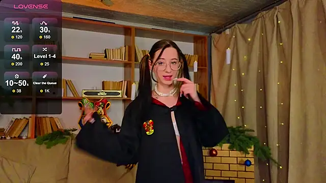 Dark Lola  online show from December 15, 9:35 am