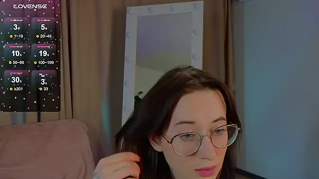 Dark Lola  online show from March 8, 9:39 am
