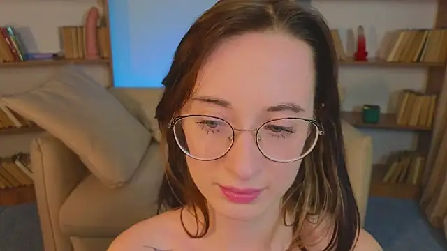 Dark Lola  online show from March 8, 4:17 pm