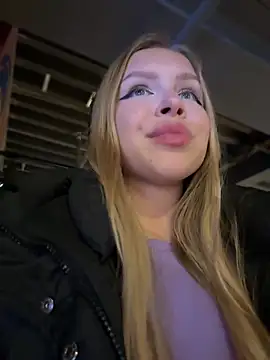 mur girl online show from January 2, 11:20 am