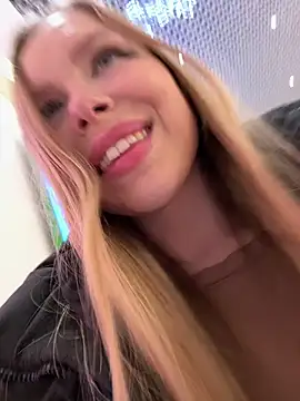 mur girl online show from January 3, 2:51 pm