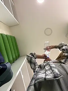 mur girl online show from February 8, 3:42 pm