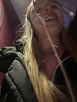 mur girl online show from February 15, 2:44 pm