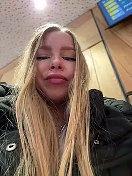 mur girl online show from February 16, 8:43 am