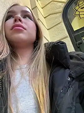 mur girl online show from February 22, 2:41 pm