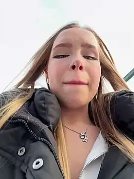 mur girl online show from February 26, 2:14 pm