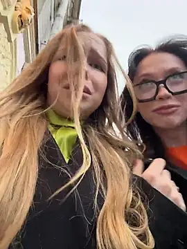 mur girl online show from October 28, 1:03 pm