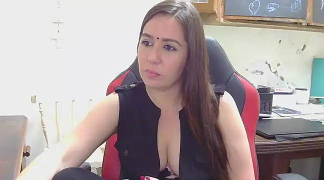 Snapshot of Kiara_zoya chatting on December 22, 6:59 pm Kiara zoya online show from December 22, 6:59 pm
