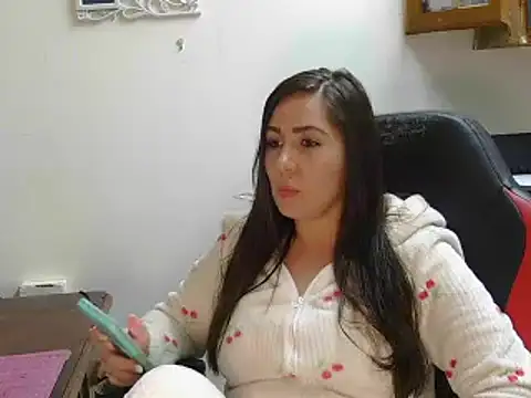 Snapshot of Kiara_zoya chatting on January 21, 9:15 pm Kiara zoya online show from January 21, 9:15 pm