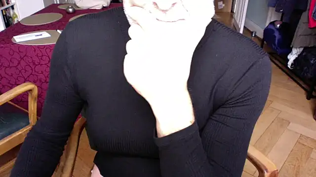 Snapshot of Traumsommer2 chatting on January 10, 11:22 am Traumsommer2 online show from January 10, 11:22 am