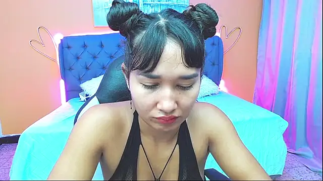 Snapshot of aliceroma chatting on March 21, 5:02 pm aliceroma online show from March 21, 5:02 pm