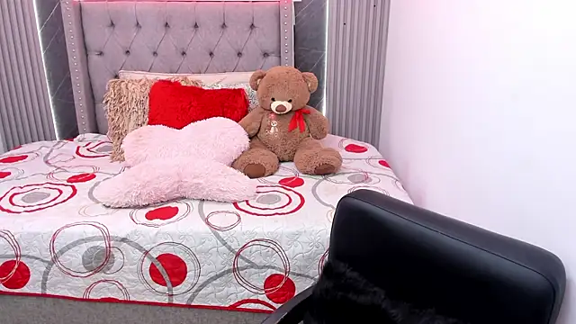 Susieeve online show from February 6, 9:29 pm